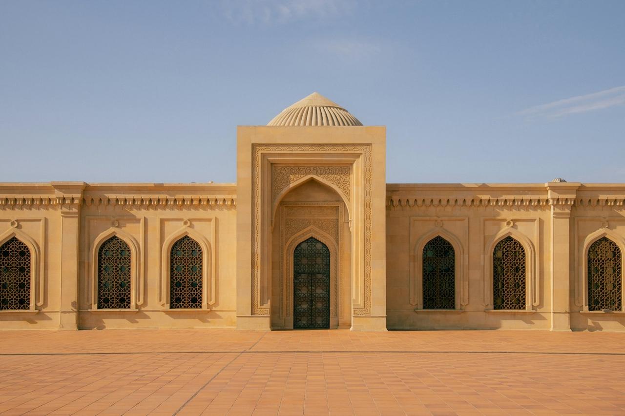 Azerbaijan Weekend Escape: Baku, Gobustan and the Fire Sites
