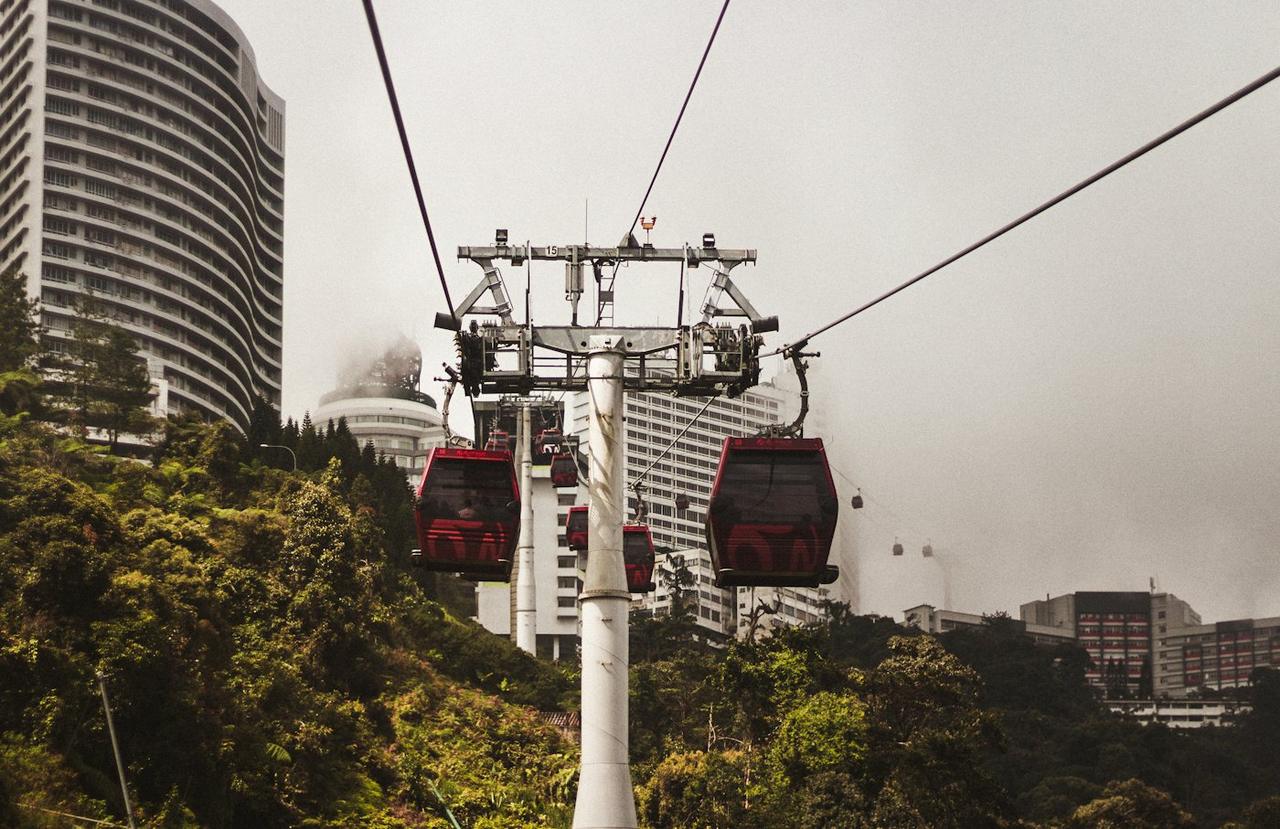 Kuala Lumpur Weekend Escape: Towers, Batu Caves and Genting, photo 2