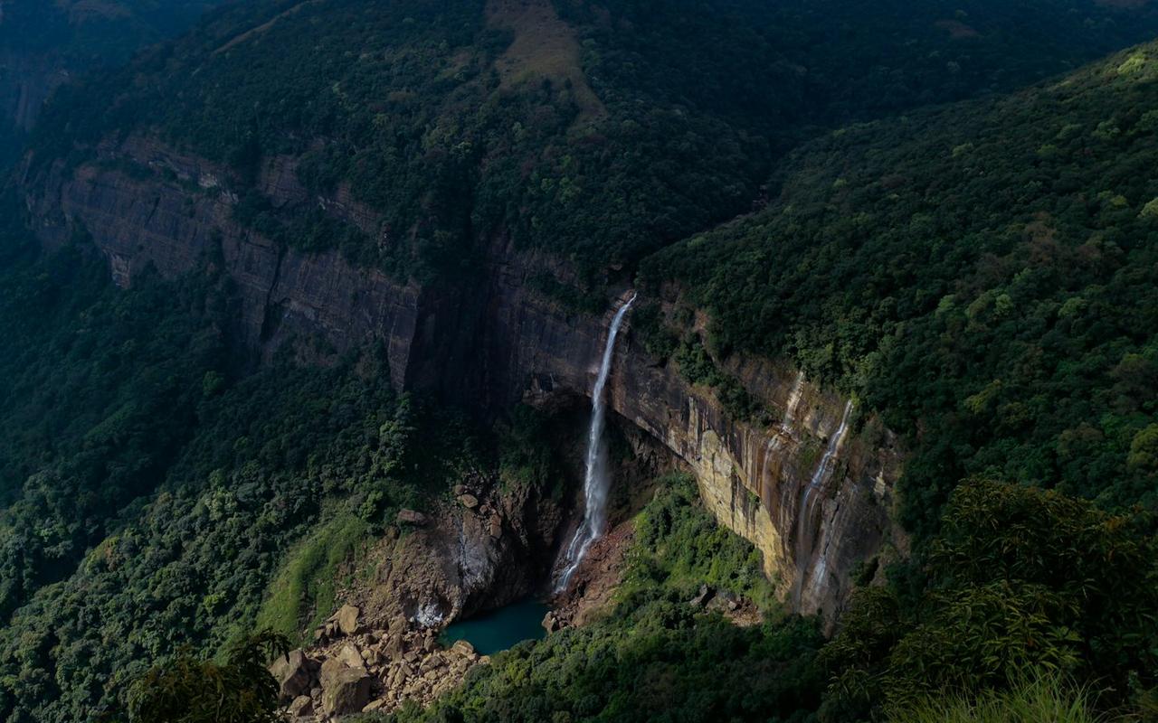 Meghalaya Weekend Escape: Shillong, Cherrapunji and Dawki